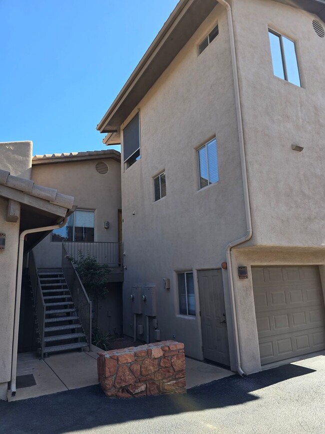 Building Photo - Unfurnished, 1-Year Long-Term Rental