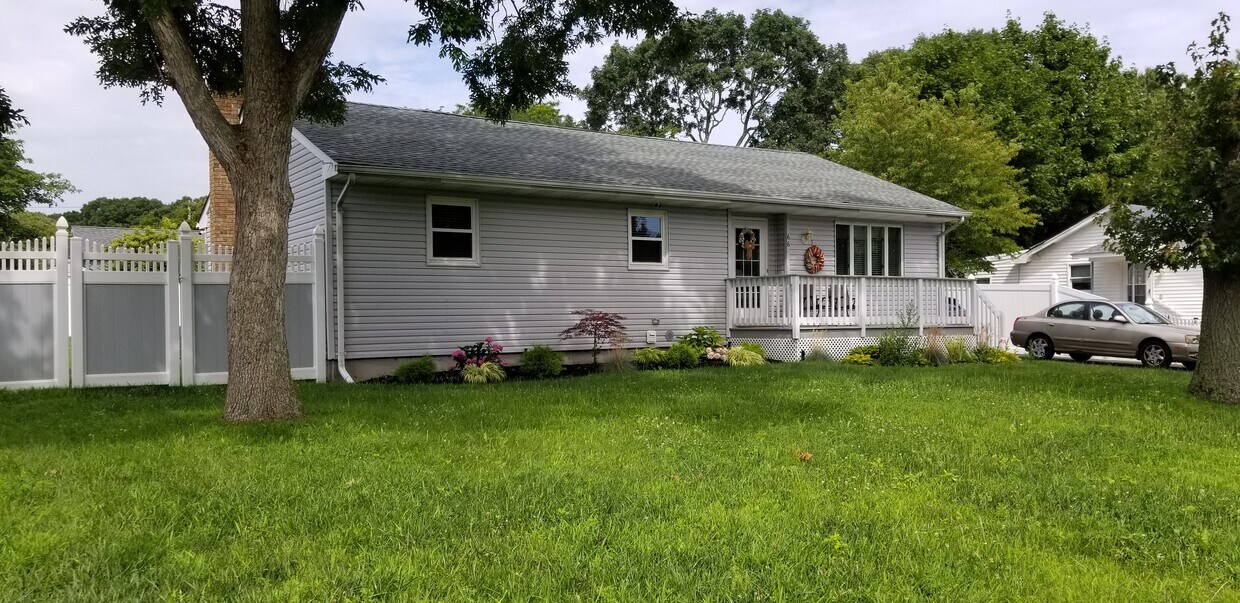 66 Ronkonkoma Blvd, Centereach, NY 11720 House Rental in Centereach