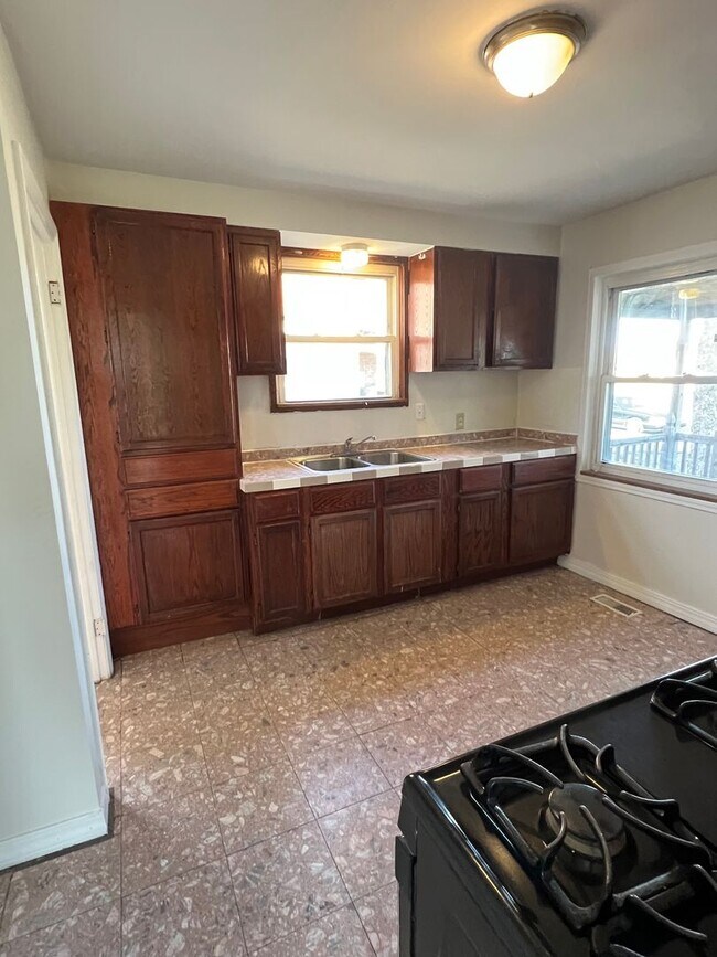 107 Elizabeth Lake Rd, Pontiac, MI 48341 House Rental in Pontiac, MI