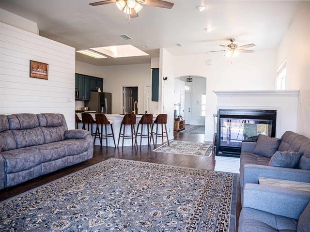 Foto del edificio - 5528 Milford Dr