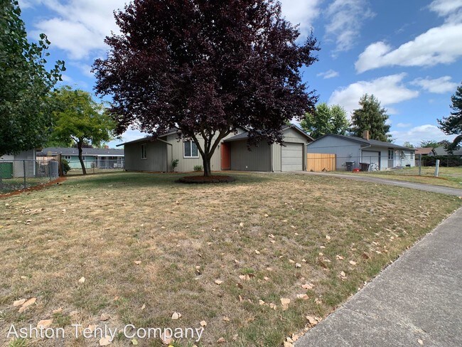 Foto del edificio - 2175 NE Lilac Ct