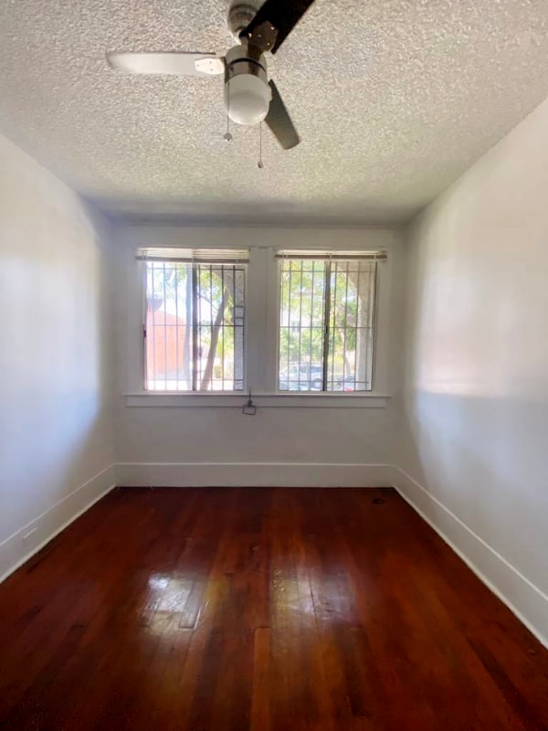 Photo - 1114 Poinsettia Dr (West Hollywood, CA) Apartment