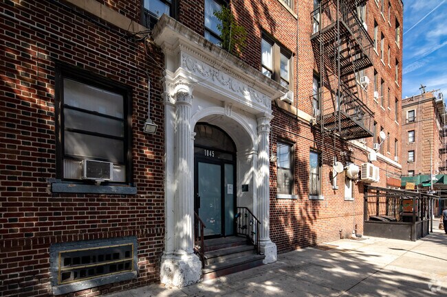Building Photo - 1045 Union St