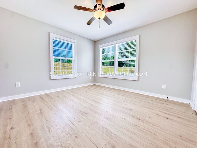 Foto del edificio - 7410 Evans St