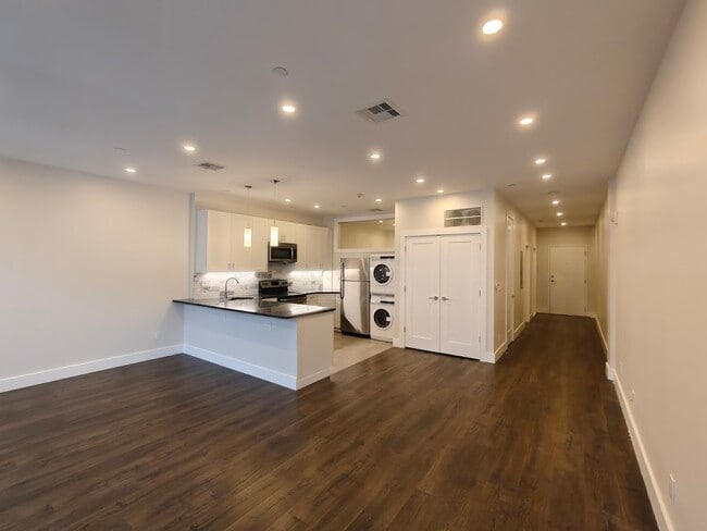 1BD - 20 Park Residences