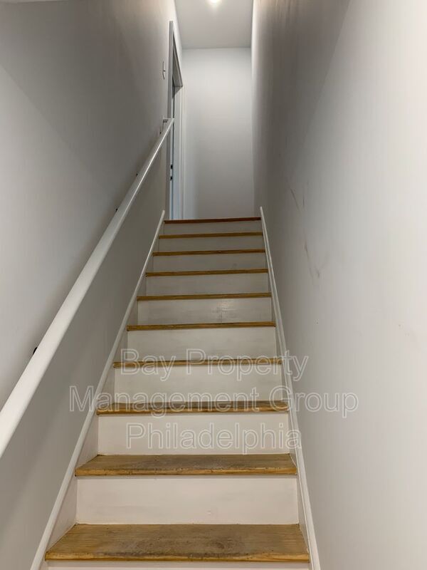 Building Photo - 431 S 56th St