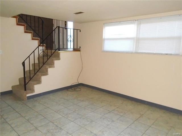 Building Photo - 202 Castellano Dr