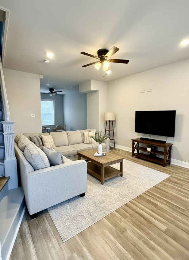 Photo - 5917 Irving St -