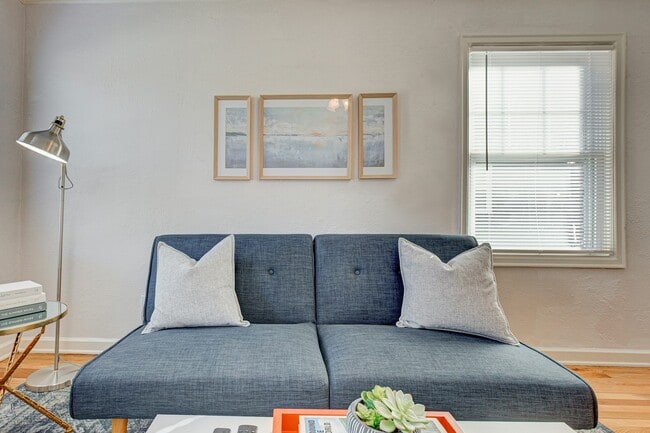 Photo - 5515 NW Radial Hwy Townhome