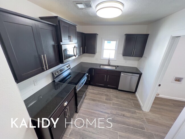 Foto del edificio - 3504 N Westmont St