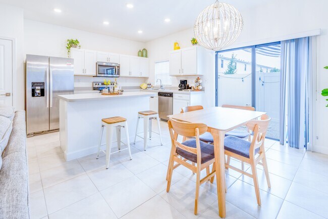 Foto del edificio - 1156 SW 6th Ct