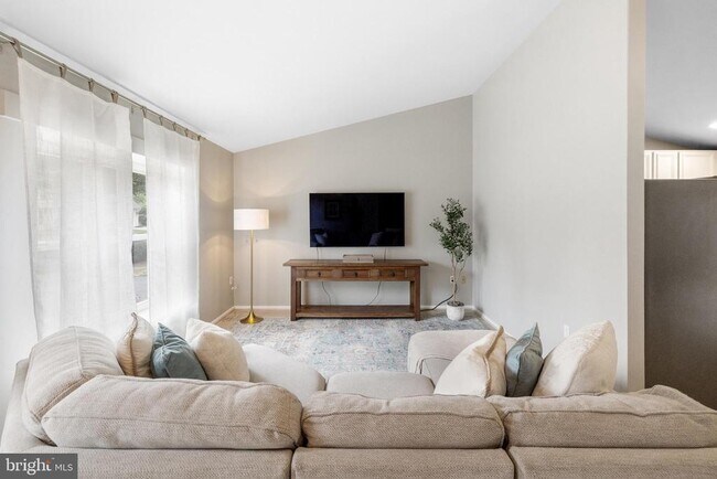 Building Photo - 12800 Turberville Ln