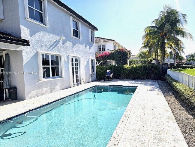 Foto del edificio - 16452 SW 58th Terrace