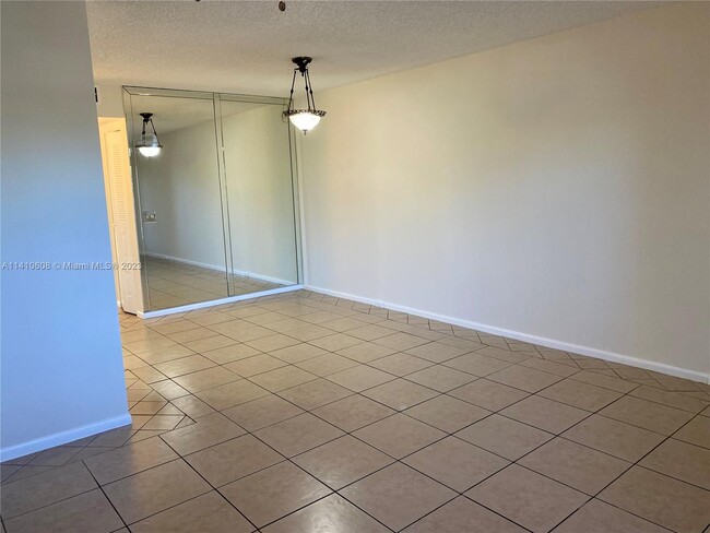 Foto del edificio - 13255 SW 9th Ct