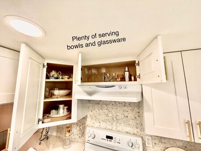 Building Photo - 1108 Bahama Bend