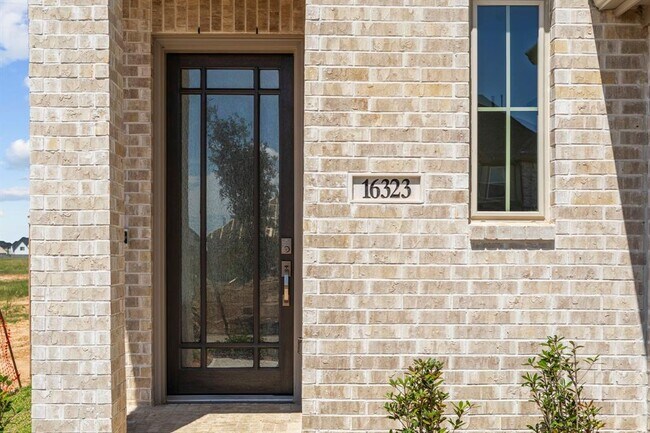 Building Photo - 16323 Rock Hollow Bend Ln
