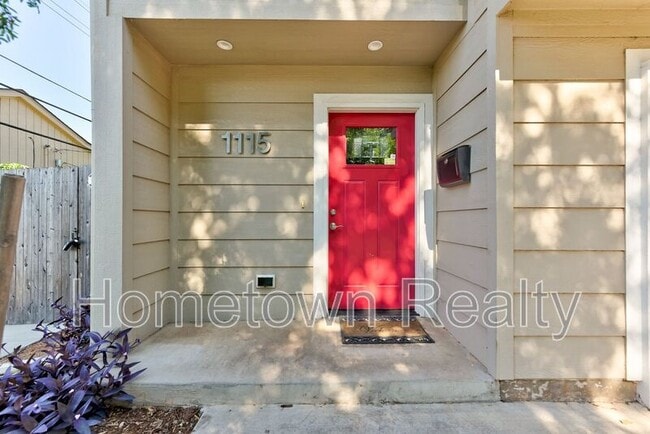 Building Photo - 1115 N Billen Ave