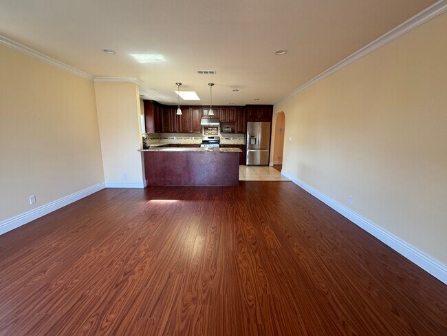 Foto del edificio - 6003 Prospect Rd