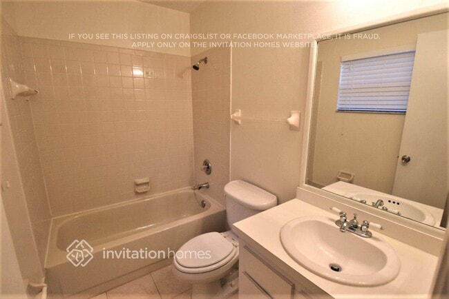 Building Photo - 1793 Lakeview Village Dr