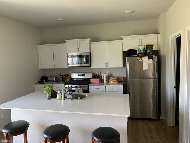 Foto del edificio - 3 br, 2 bath House - 8408 W Silver St