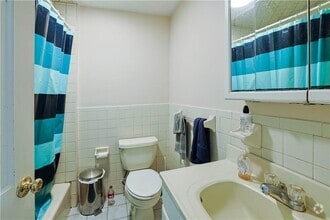 Building Photo - 440 Wickenden St