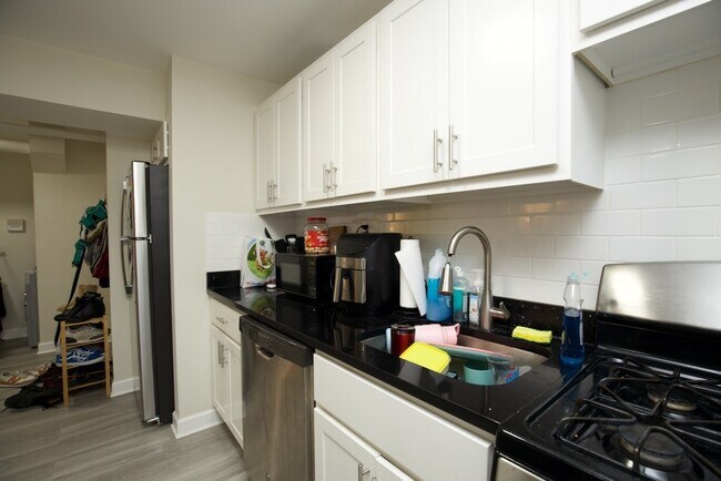Foto del edificio - 732 W Roscoe St