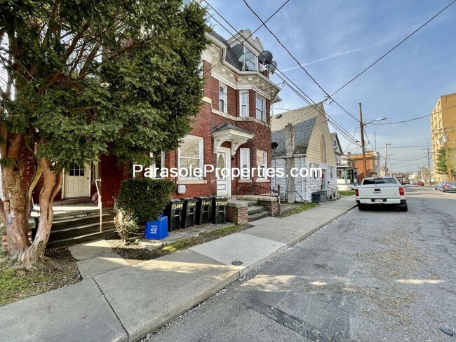 Building Photo - 131 Susquehanna Ave Apt #4