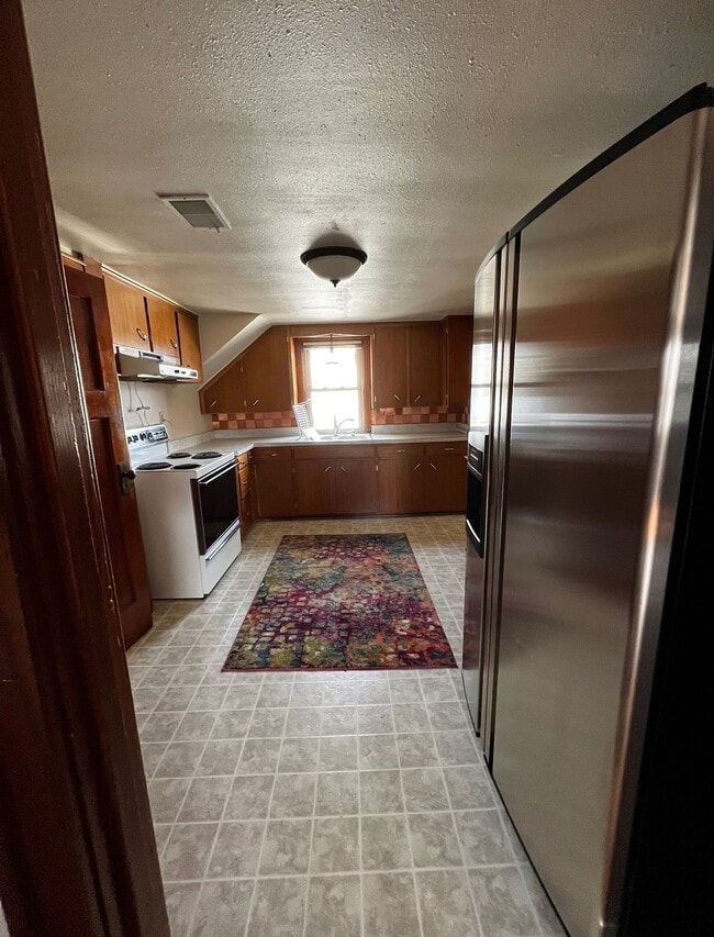 Building Photo - 257 Ledgeview Ave