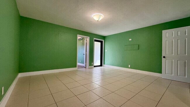 Foto del edificio - 4729 Myrtle Ln