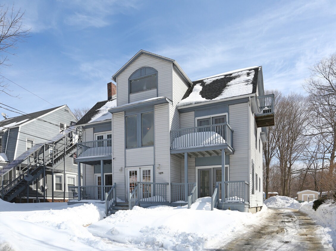 Foto principal - 1079 Broad St