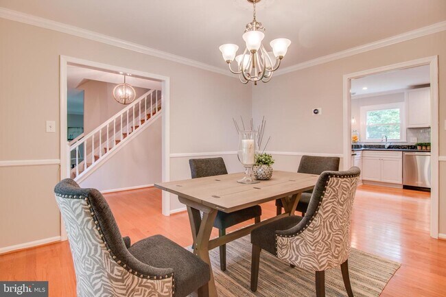 Foto del edificio - 5618 Meridian Hill Pl