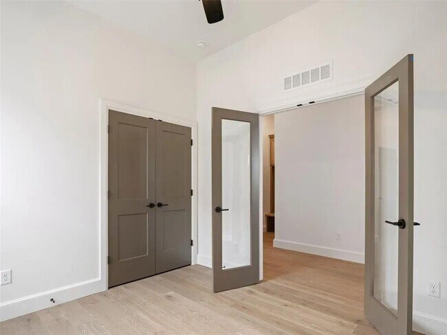 Foto del edificio - 7917 NW 163rd St