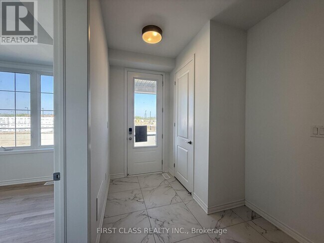 Building Photo - 373 Stony Hill Blvd
