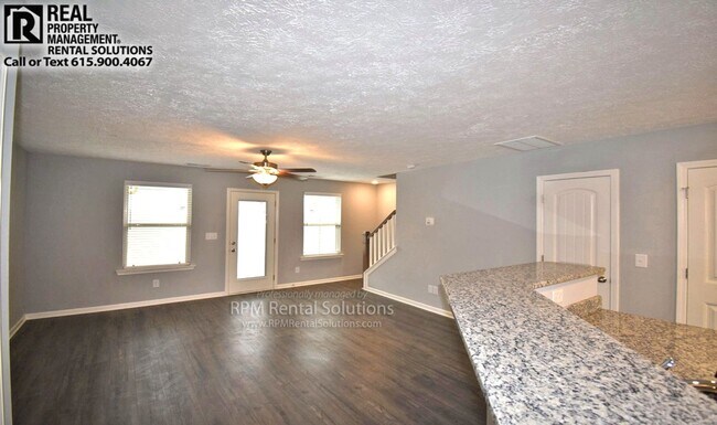 Building Photo - Beautiful 3BR/2.5BA Smyrna townhome less t...