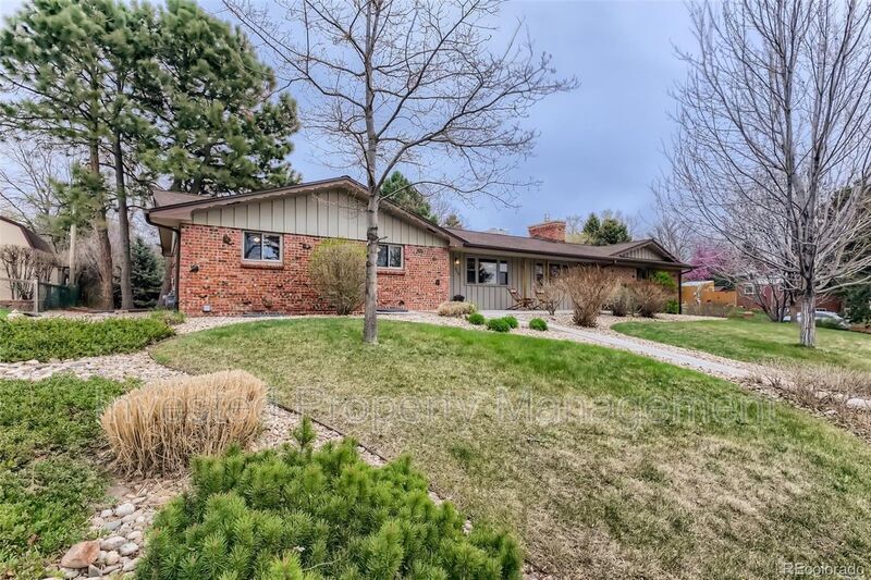 Primary Photo - 2150 Urban Dr