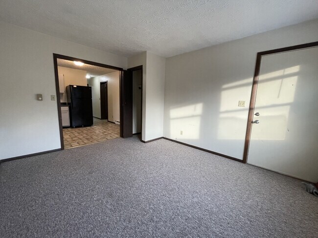 Building Photo - 407 N. Parker St