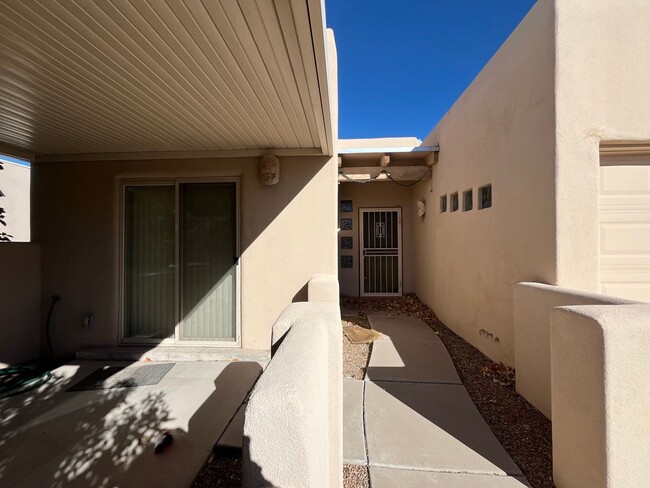 Foto del edificio - Southwestern 3 Bedroom 2 Bathroom Home In ...