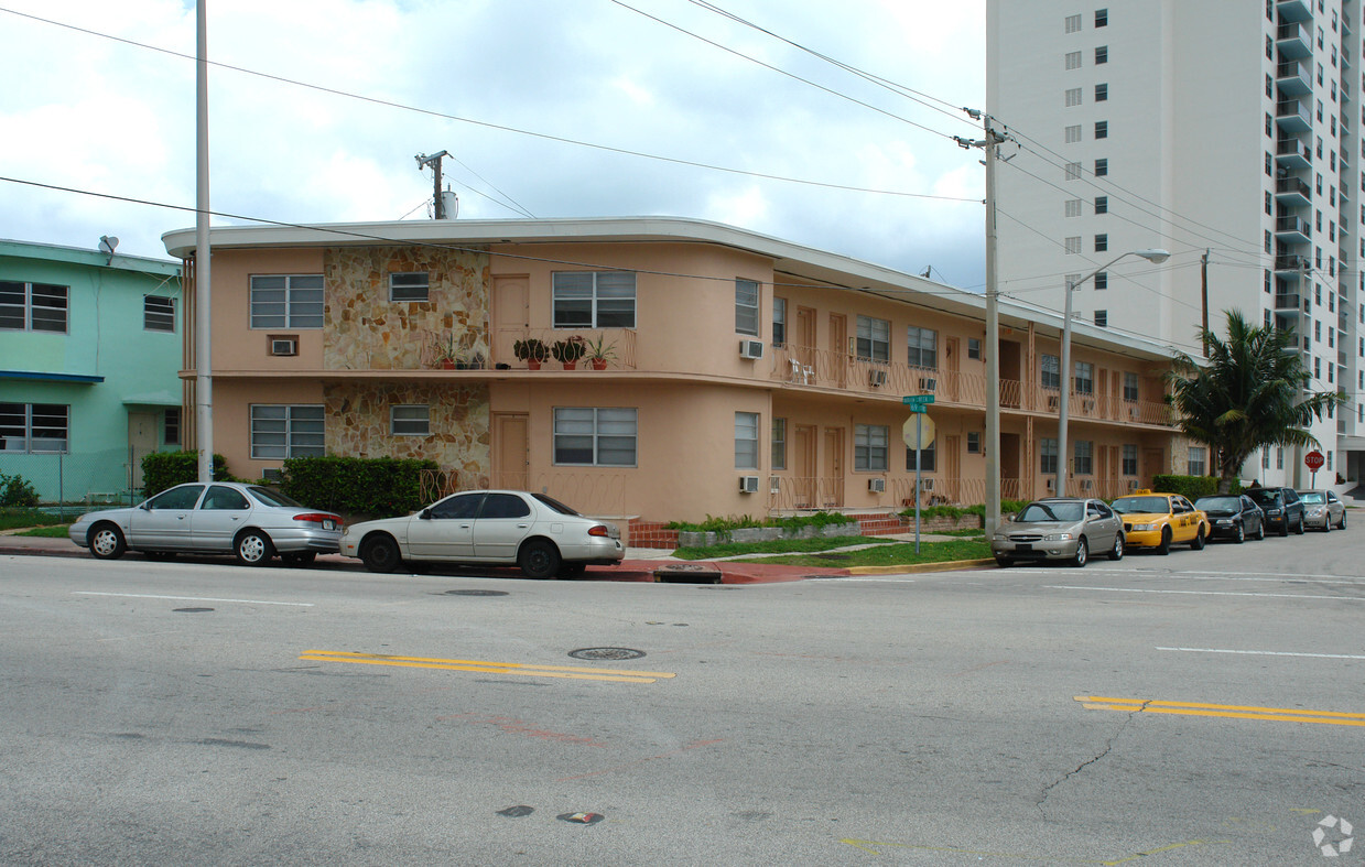 Primary Photo - Indian Creek Apartments