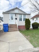 Building Photo - 56 Bird Ave