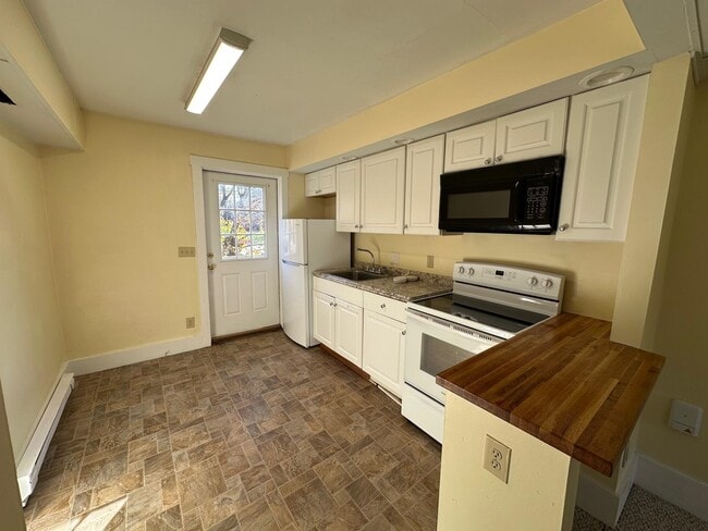 Building Photo - 21 Nelson St