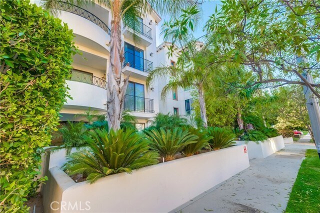 Foto del edificio - 5253 Vantage Ave
