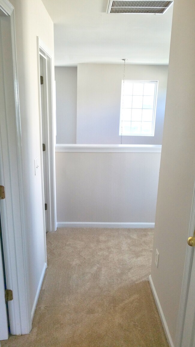 Pasillo de la planta superior - 1118 Constitution Park Blvd