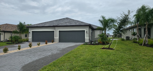 Photo - 5528 Sapphire Stone Cv House