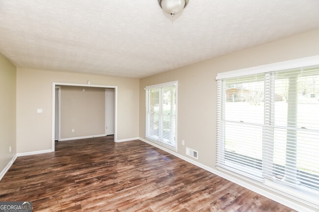 Foto del edificio - 2774 Whisper Ct