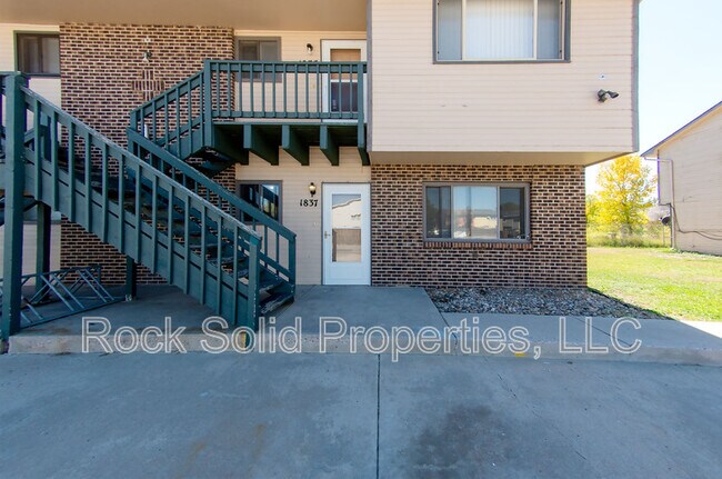 Foto del edificio - 1833 Edgewater Ave