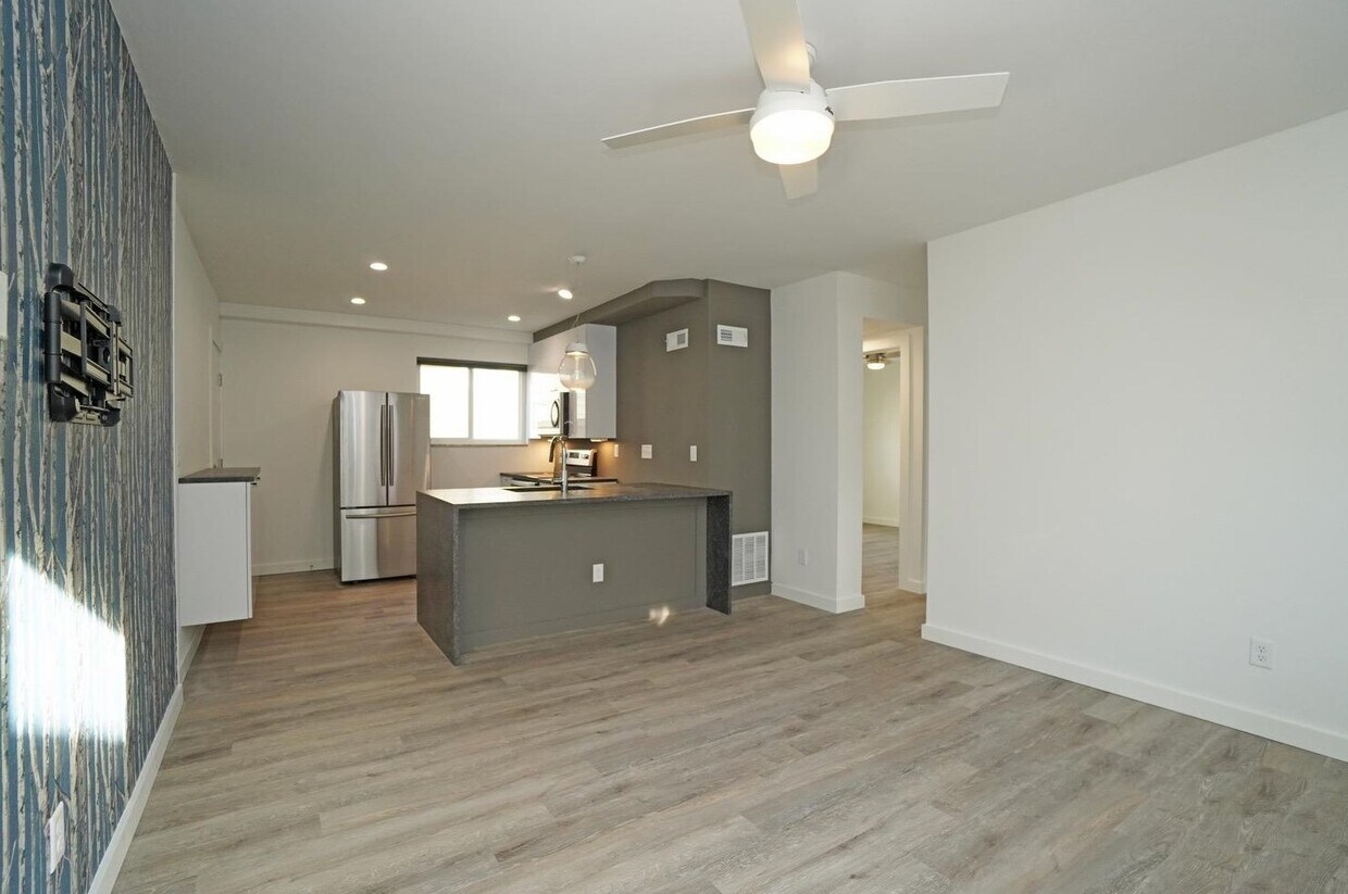 4711 Osgood St Unit 1, Cincinnati, OH 45227 Apartments in Cincinnati