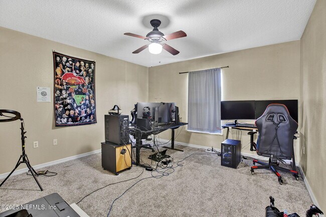 Foto del edificio - 8868 Merseyside Ave