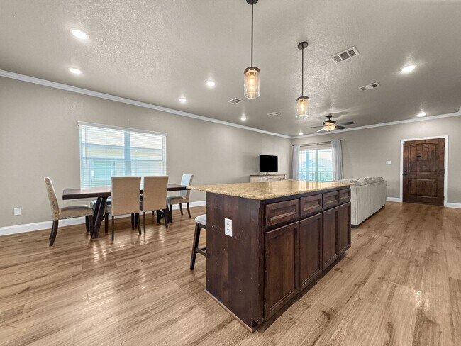Building Photo - 1606 Black Kettle Trl