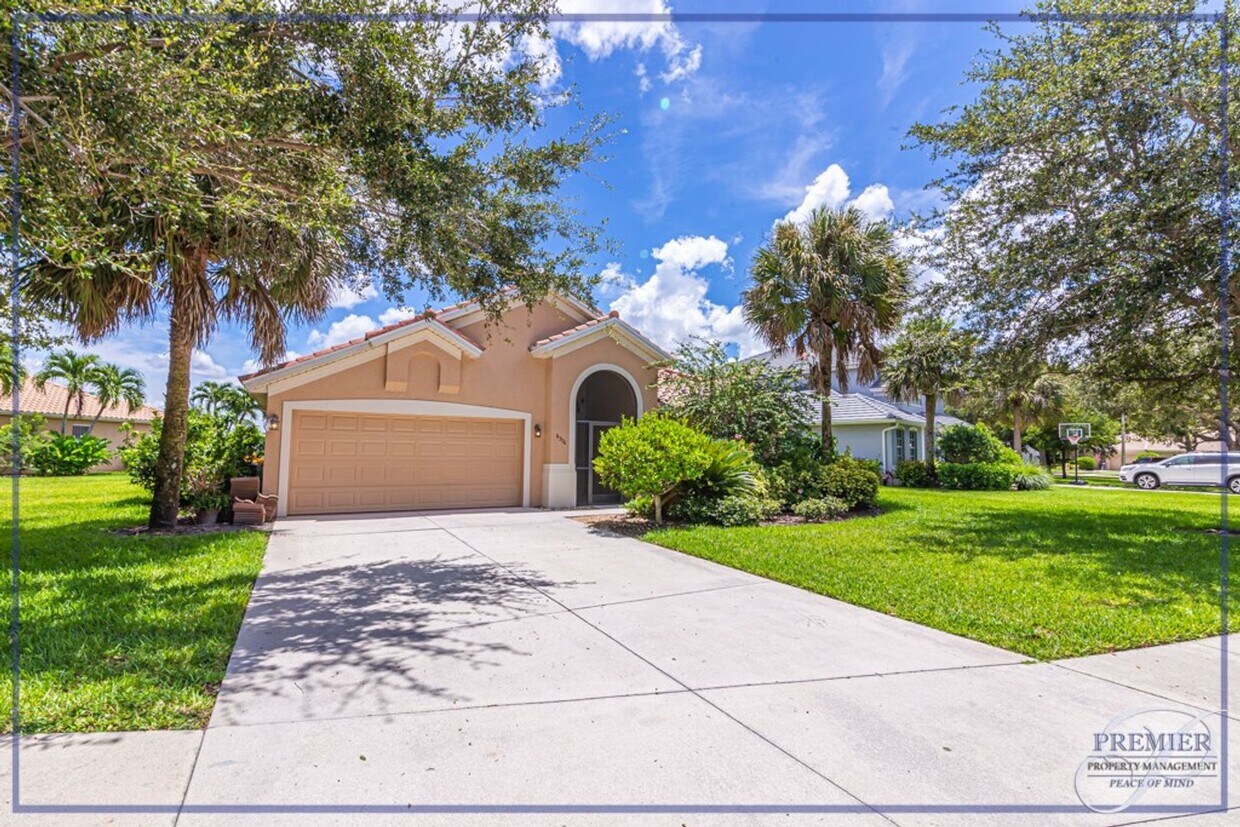 Primary Photo - ***Beautiful 3 Bedroom 2Bath*** AUTUMN WOO...