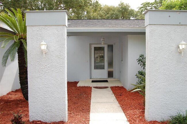 Building Photo - 2824 Rustic Oaks Dr